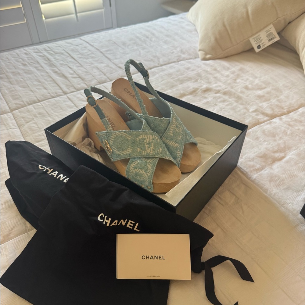 CHANEL Light Blue Tweed Espadrille Slingback Wedges. NIB